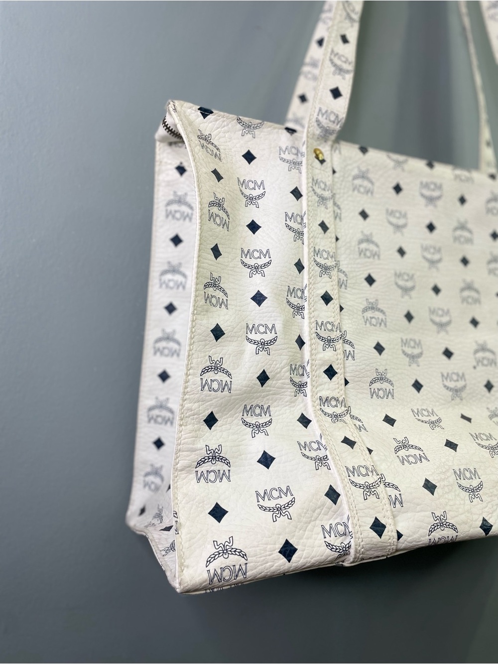 MCM White Logo Canvas Tote - Picture 12 of 13